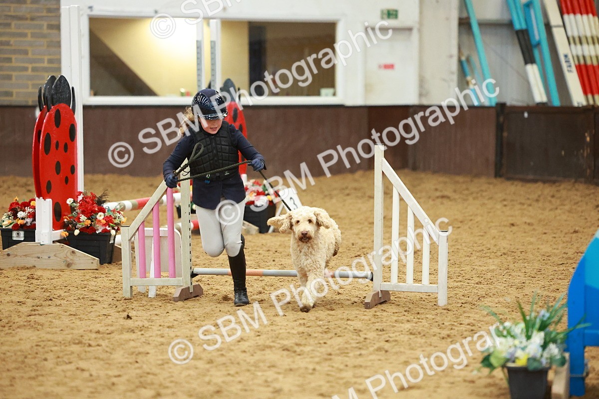 SBM_002165 - Class 3 - Horse & Hound (60cm)