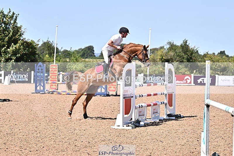 260812-125012-00515 - Cls 6 Foxhunter and 1.20m