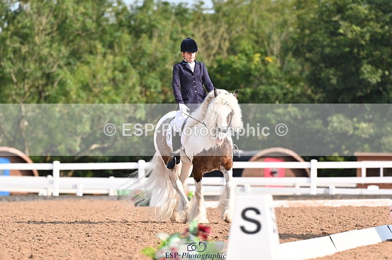 240817A-094030-06685 - 212-Emma.Lomas-My.last.rolo