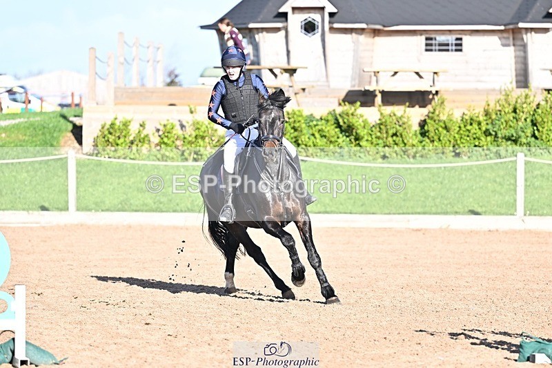 251102-103535-00220 - 70cm