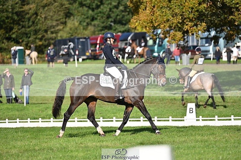 251024A-112514-09648 - G-562-Phoebe.Lagor