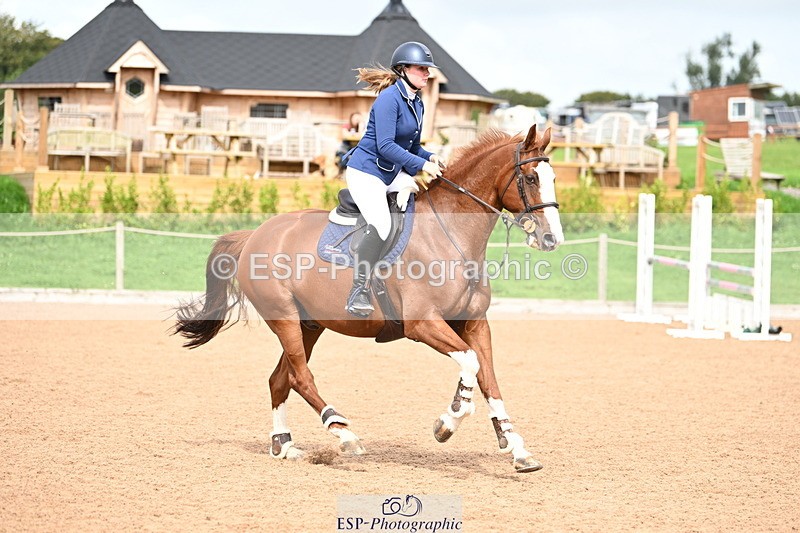 240908A-134351-04079 - Cls 15 U21 Intro 90cm-1.00m  Team Comp