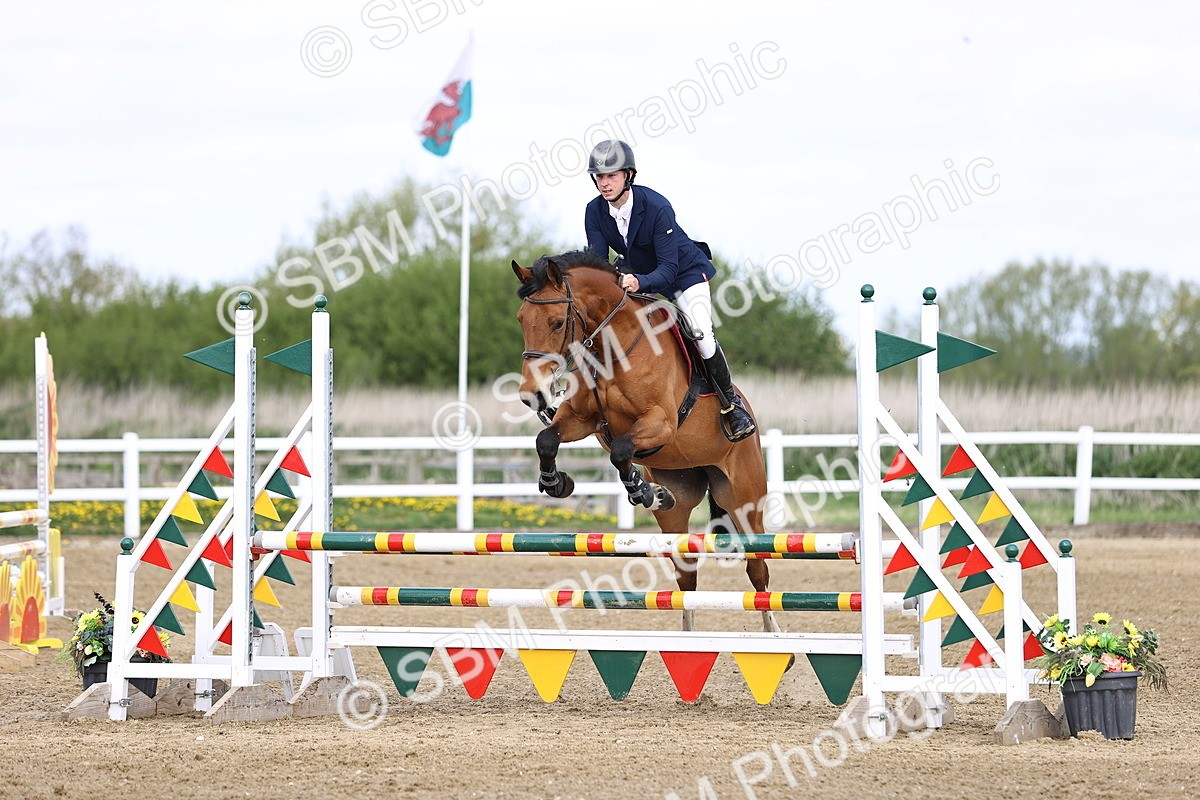 SBM_5207 - Class 9 - Senior British Novice - 90cm
