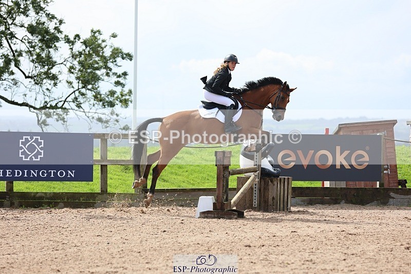 250911-141755-02381 - Cls 5 Chard Snr 90cm Speed Derby