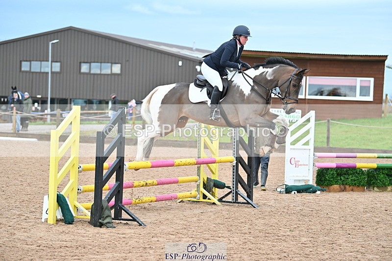 231203A-105747-00692 - Cls 16+17 Club and Schools 80cm