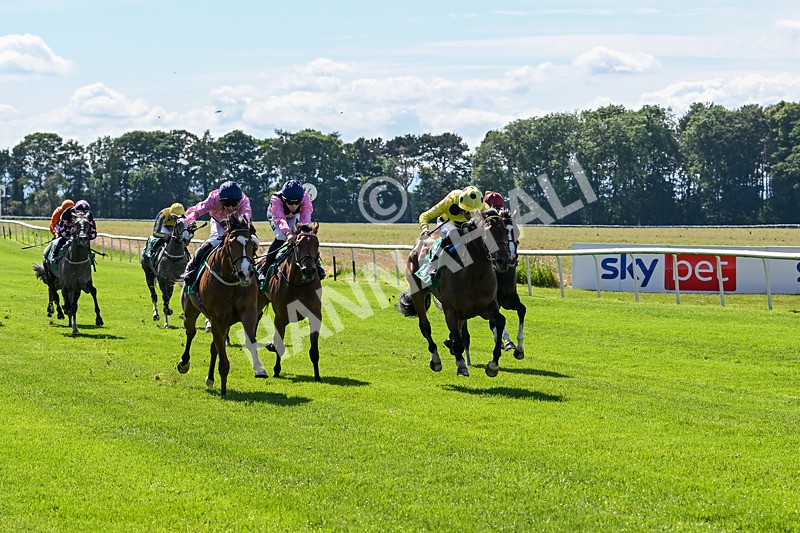 160624-Race 1-Alice Fairfax-8297 - Race 1