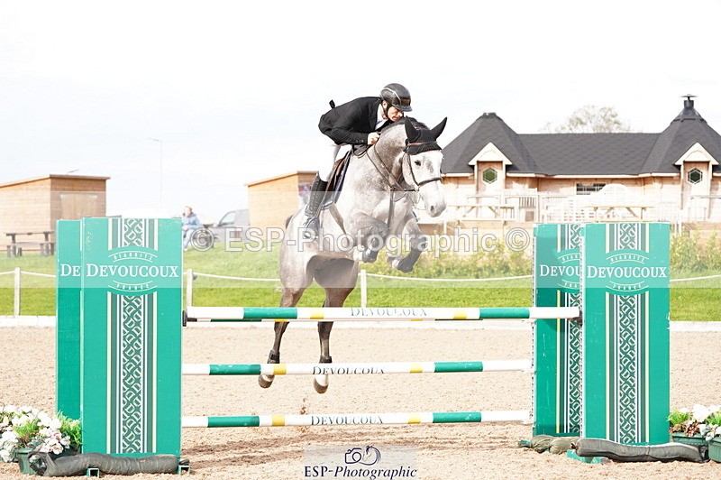 241004A-150358-00872 - Fri 04 Snr Fox & 1.20m Open