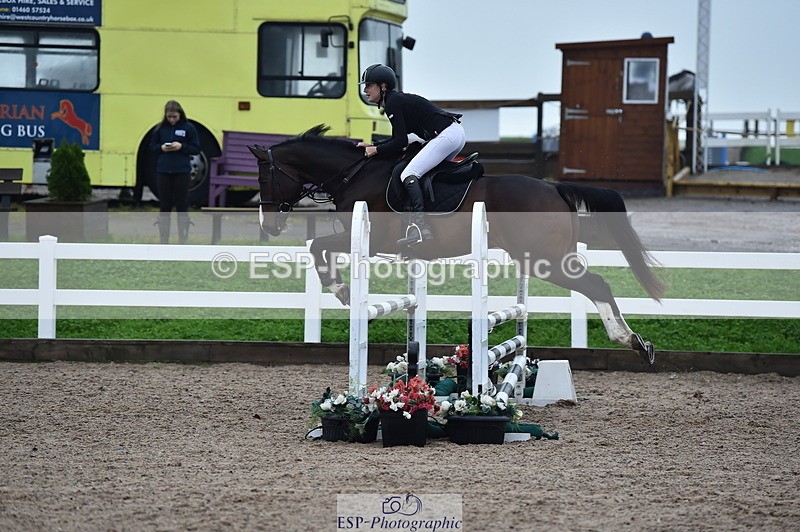 231013A-092612-00786 - Cls 6 British Novice & 90cm Open