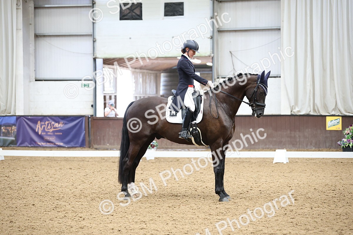 SBM_004469 - Class 9 - FEI Inter 1 Gold - 15.55-16.43