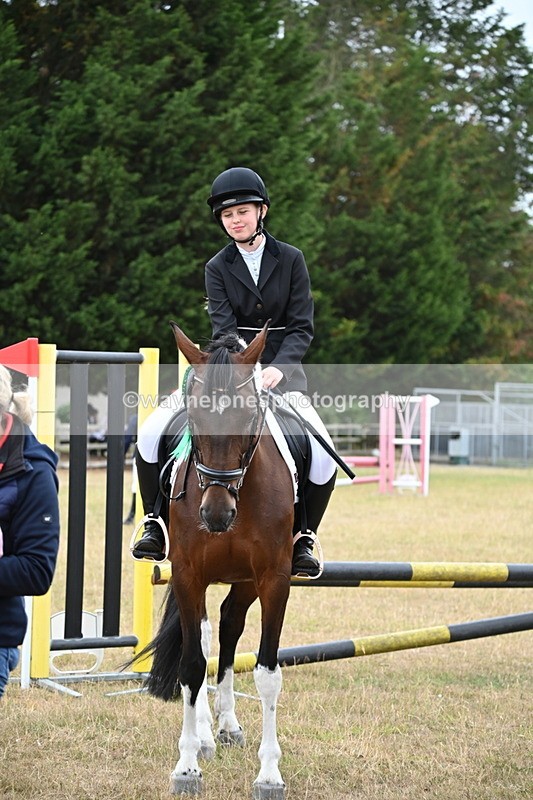 WJ6_0451 - Class 13 Novice Jumping 60cm