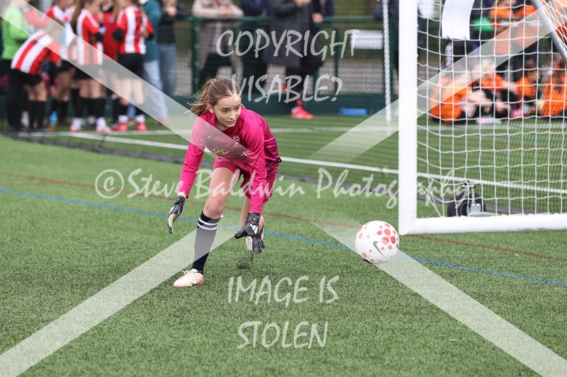 1DX31340 - Sat 6th U12 Girls