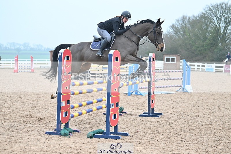 240113A-132316-02178 - Cls 12 Newcomers and 1.10m Open