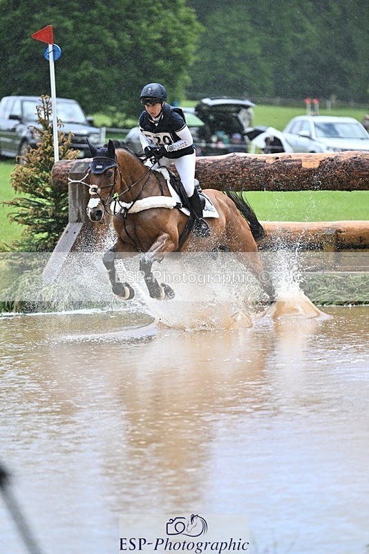 240526-133826-22981 - 520-LONDON_52-Laura_Collett