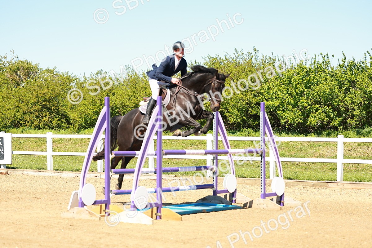 SBM_001039 - Class 4 - Senior Newcomers 1.10m