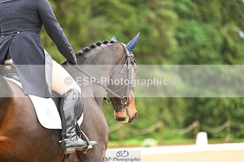 231021-111931-14635 - 237-CHOCOLATE.BOMB-Poppy.Burnyeat-DR