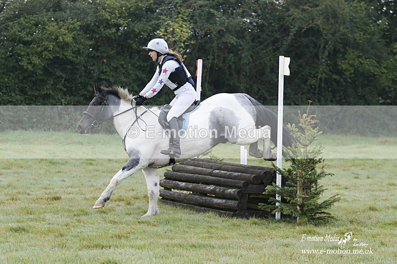 WWHT 171021 0416 - Novice Restricted (0.80m)  17/10/21