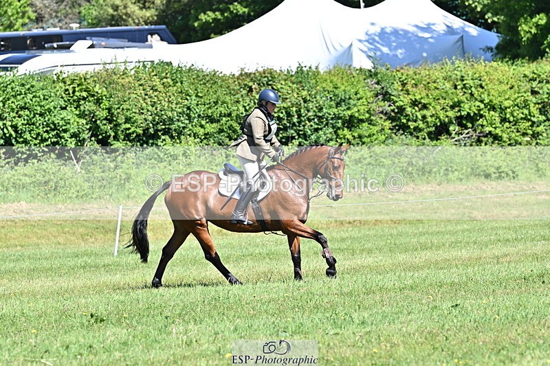 250522B-104220-01630 - 106-THE.CHAMPAGNE.LADY-Charlotte.Rowe