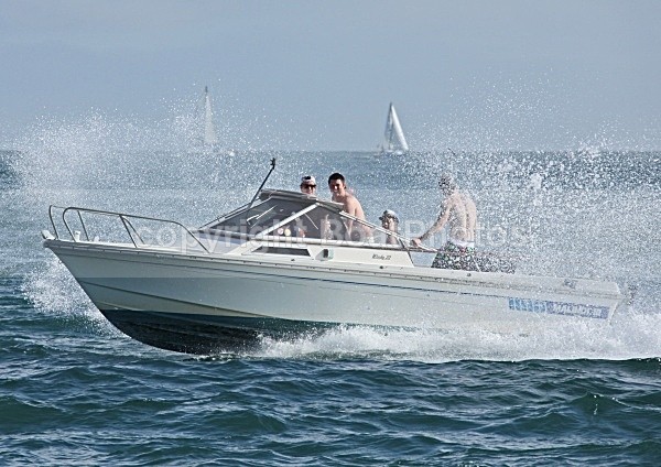 090823 MALINDI WINDY 22 IMG_2704 - Motorboats - Open