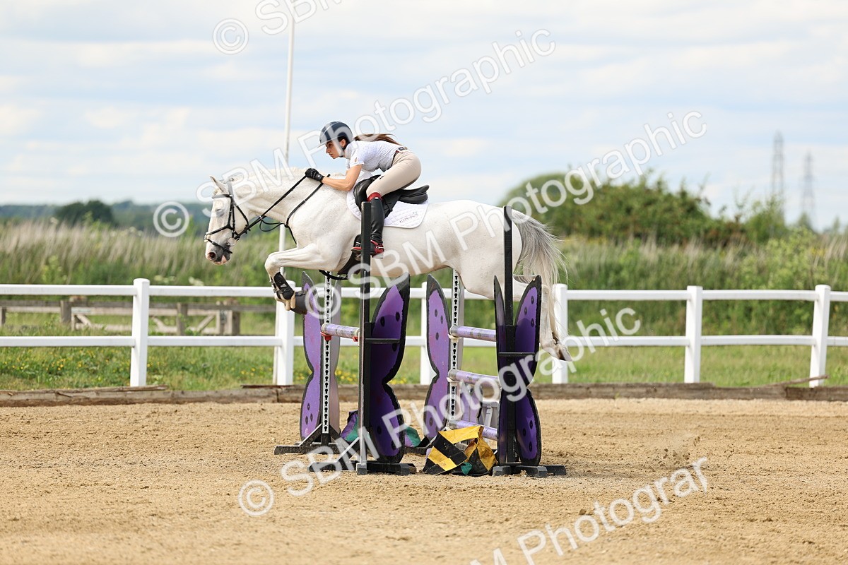 SBM_006075 - Class 19 - Senior Newcomers - 1.10m