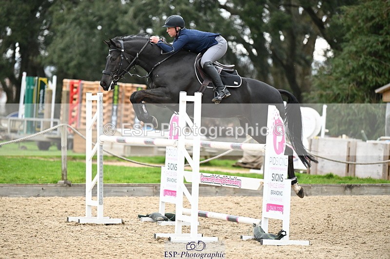 250323A-152326-05002 - Cls 25 Snr Fox & 1.20m Open