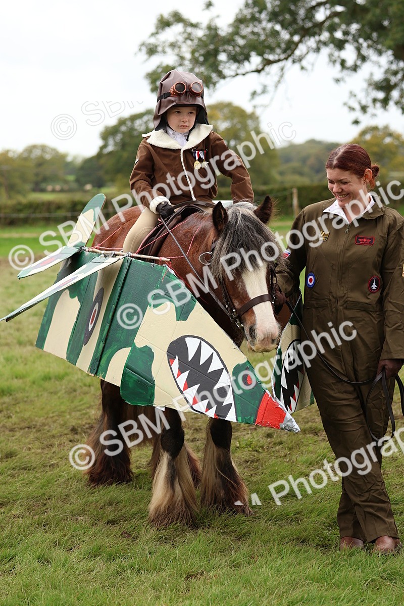 SBM_61648 - S37a - Fancy Dress Showing