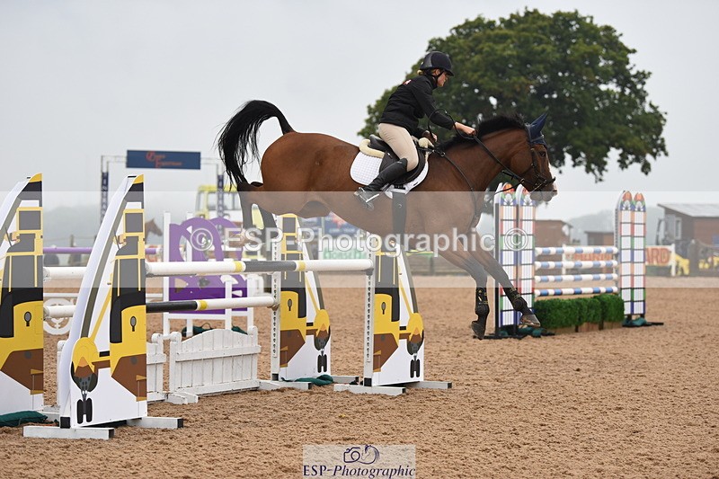 230916A-103638-03853 - Cls 14 Snr Foxhunter