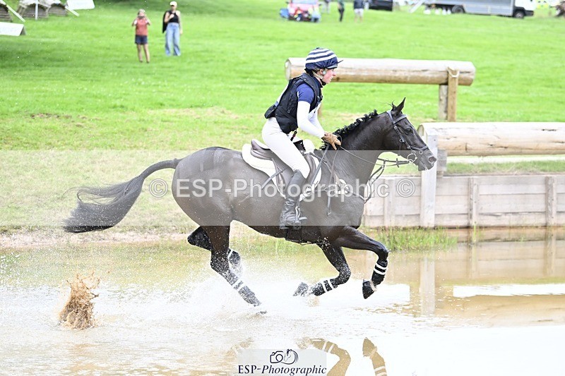 240803-113505-03665 - 103-Isabelle_Geran-DIPTFORD_MORNING_HAZE