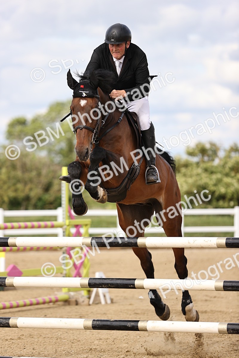 SBM_003806 - Class 13 - Senior Foxhunter - 1.20m