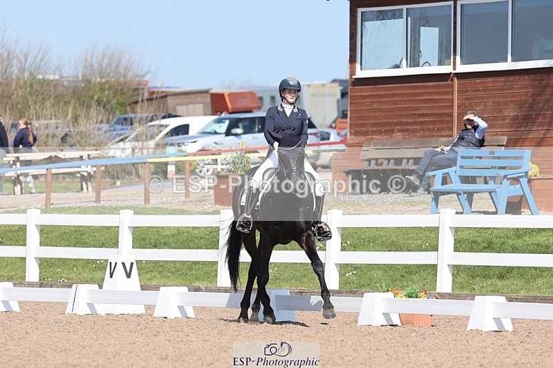 250405-145036-11480 - 069-India.Hamilton-Burnet-Kissingdale