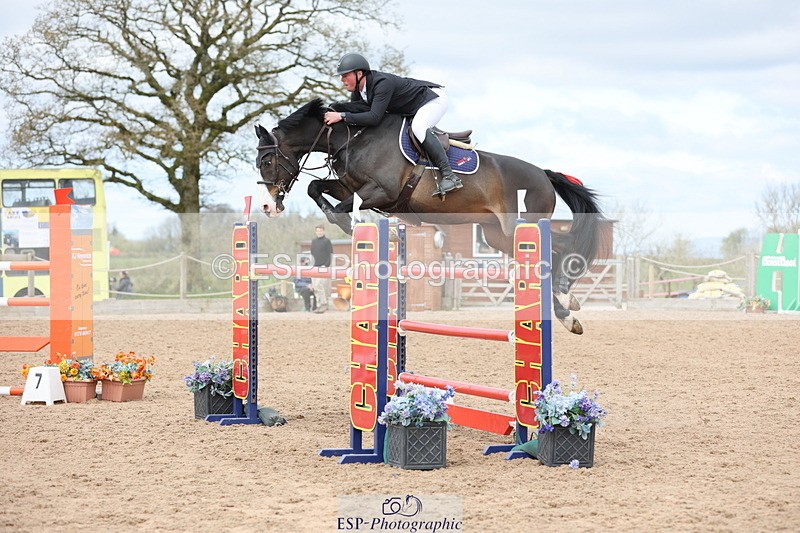 240419A-122926-07256 - Cls 6, 2 Star Medium Tour 1.35m