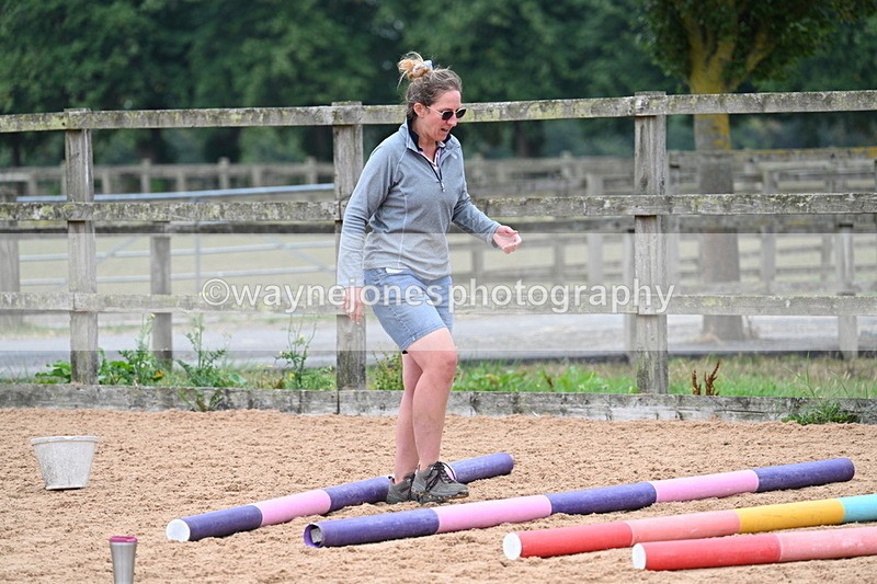 WJ7_9737 - Poles 14:00