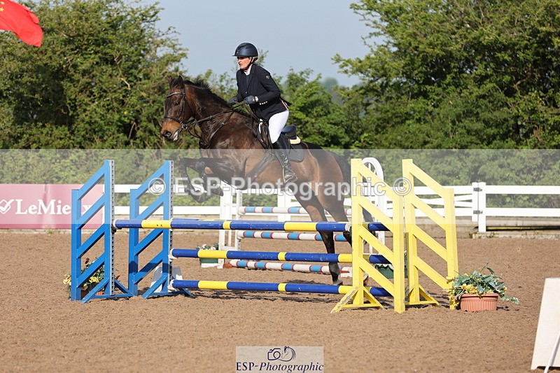 240510A-082319-04206 - Cls 13 British Novice and 90cm Open