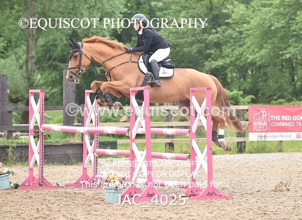 JAC_4025 - CLASS 4 - SAT -Senior Newcomers/ 1.10m Open