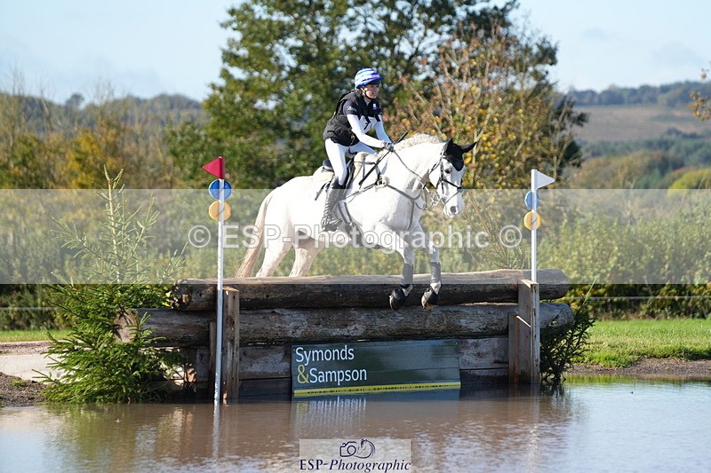 251024A-110450-07071 - A-011-Tara.Moore