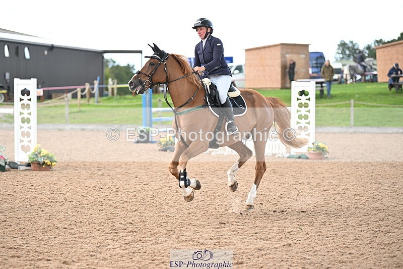 240912A-123945-01522 - Cls 3 Snr Foxhunter