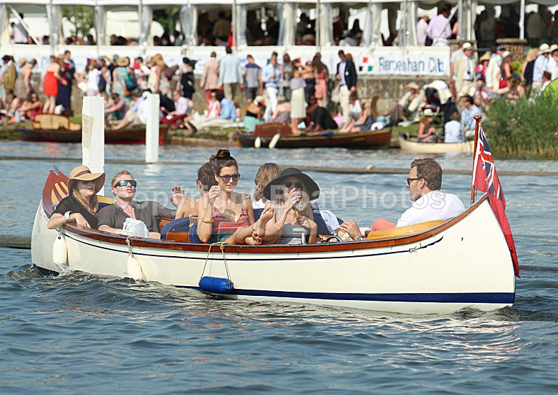 130705 WHITE CANOE WT7A0381 - HENLEY ROYAL REGATTA - Friday 5th July 2013