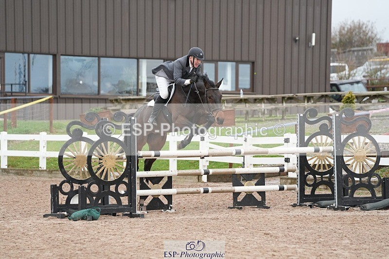 251109-102952-03391 - Cls 19 Snr 1.05m Open