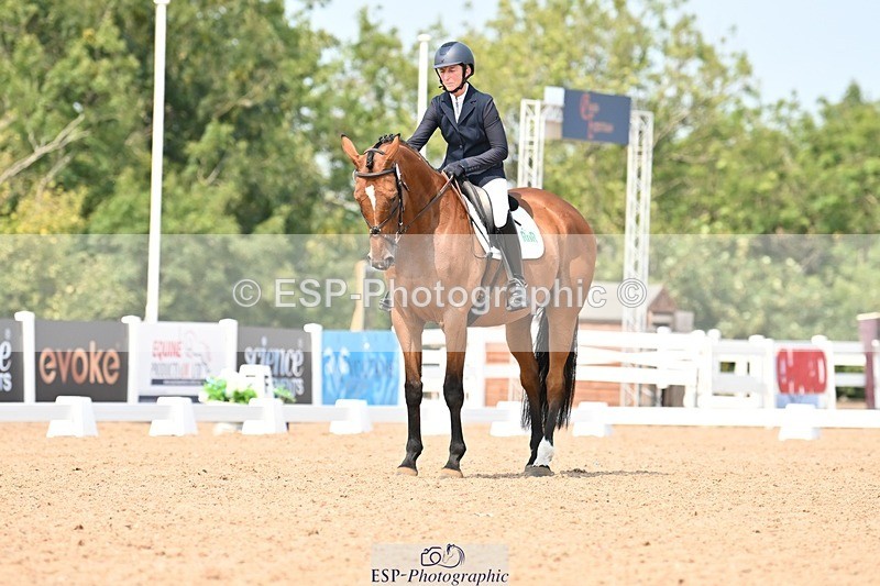 250816-134934-04774 - 117-Sophie.HawkeENORMOUSE