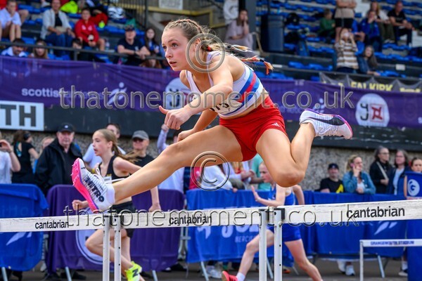 Age26 SUN-919704 - Track Female Set Three