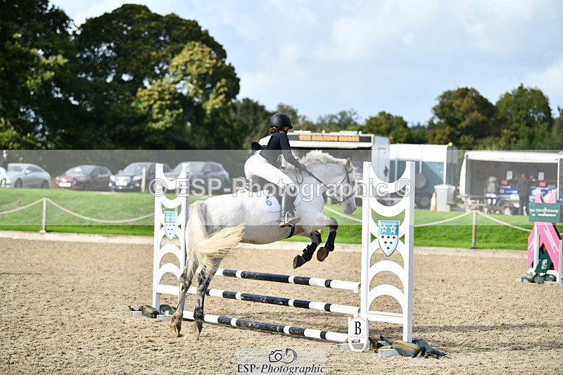 251004A-151550-01760 - Classes 8 & 9 70cm