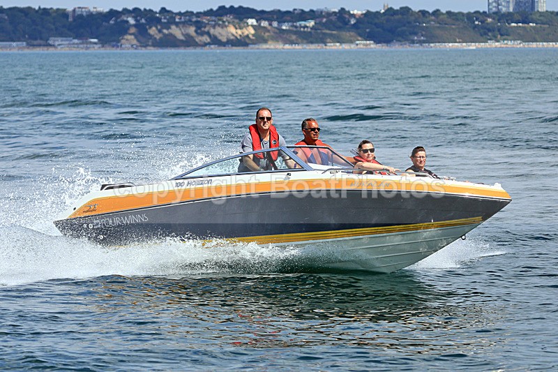 180804 HURACAN - FOUR WINNS 1Y3A4684 - Speedboats