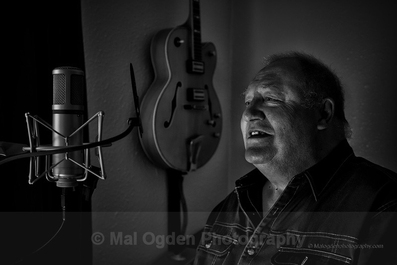 Singing the blues - Black & White/Monochrome