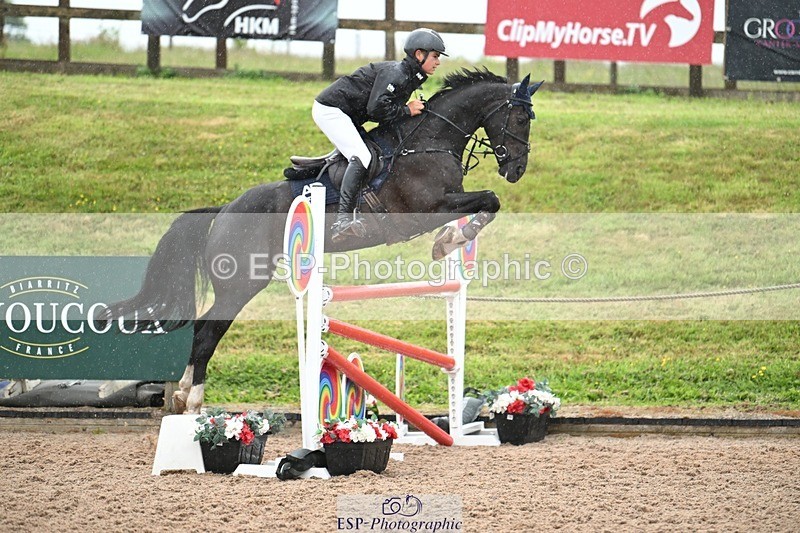 250607-131725-01160 - Cls 13 Pony Foxhunter and 1.10m