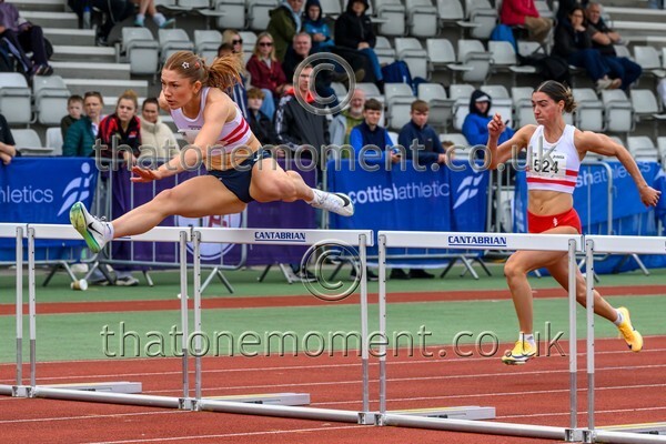 Nat26SUN-914097 - Track Female