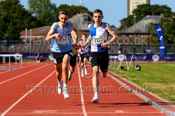 Age25SAT-927265 - Track Male