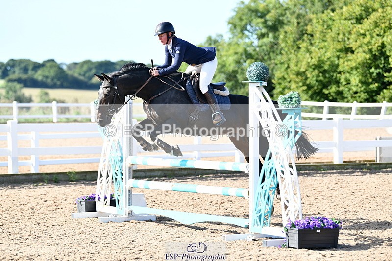 240913A-100557-03097 - Cls 20 Snr British Novice and 90cm Open