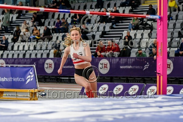 AgeInd25SUN-913139 - Field Female