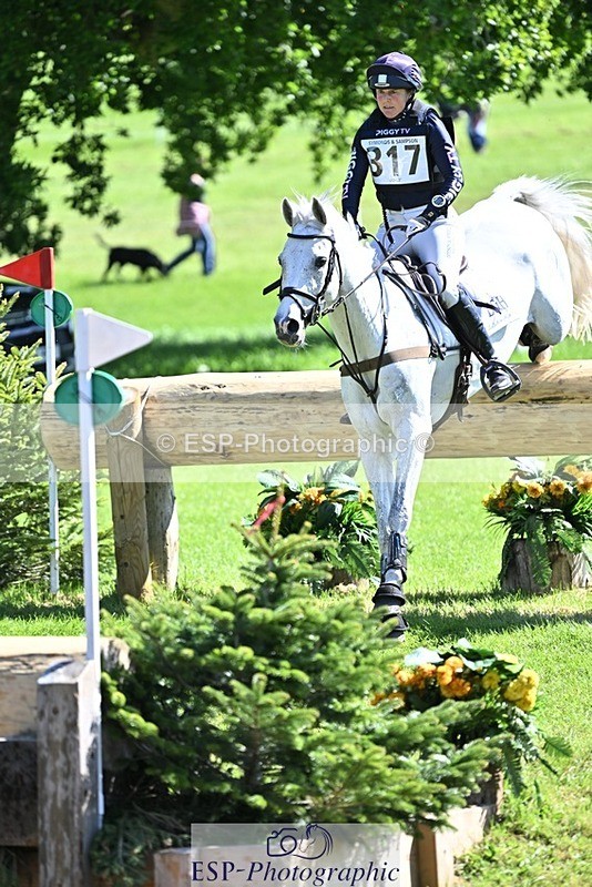 240525-100759-11822 - 317-FILIPO-Piggy_March