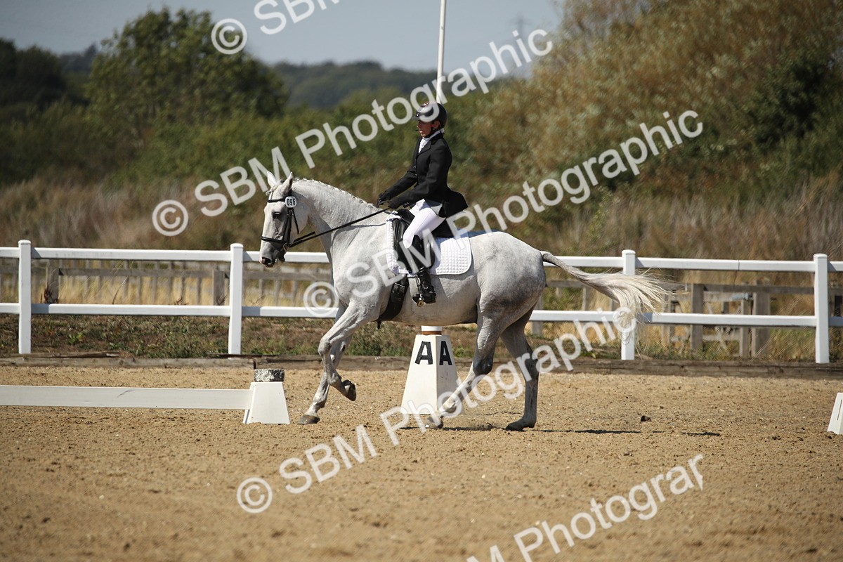 SBM_005154 - Class 11 - Novice 5 - 11.41-12.58