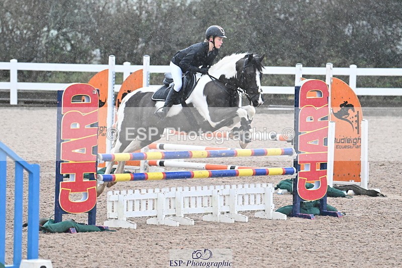 231210A-091158-02047 - Cls 15 British Novice